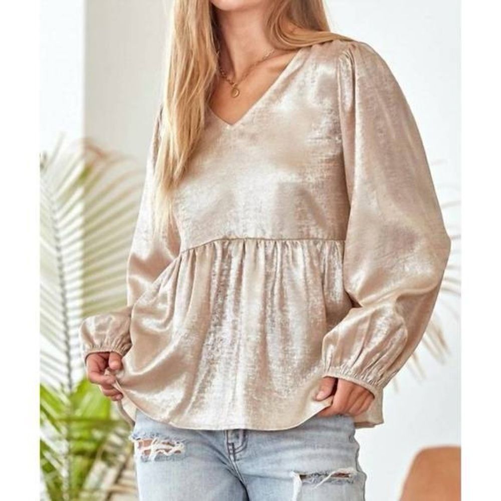 ANDREE BY UNIT woven shimmer v-neck babydoll blouse in champagne Large